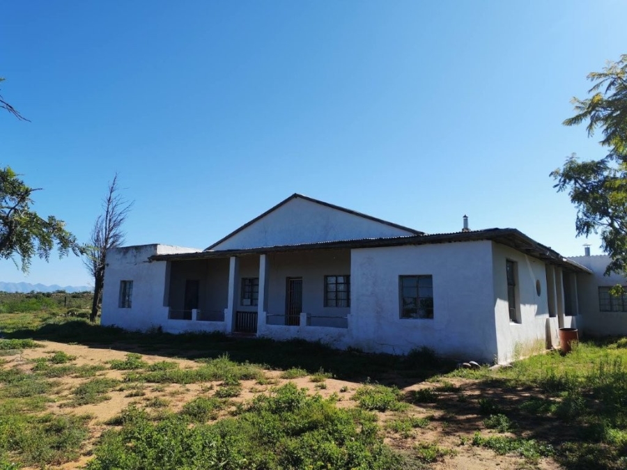 5 Bedroom Property for Sale in Steytlerville Eastern Cape